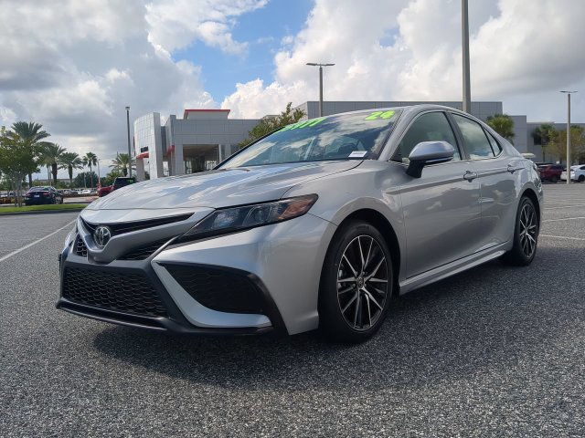 Certified 2024 Toyota Camry SE FWD image 8