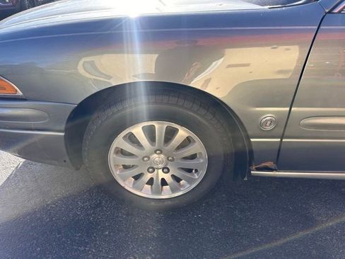 Used 2005 Buick Le Sabre Custom w/ Wheel And Sound Package image 2