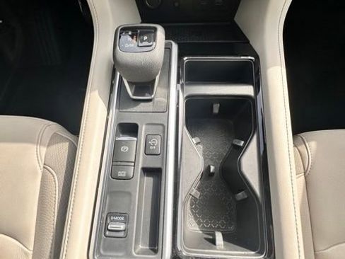 Certified 2022 Nissan Pathfinder SL w/ SL Premium Package FWD image 21