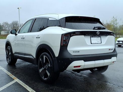 Used 2025 Nissan Kicks SR AWD/4WD image 29