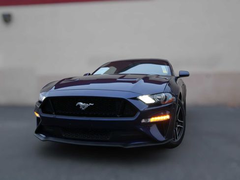 Used 2019 Ford Mustang GT image 2