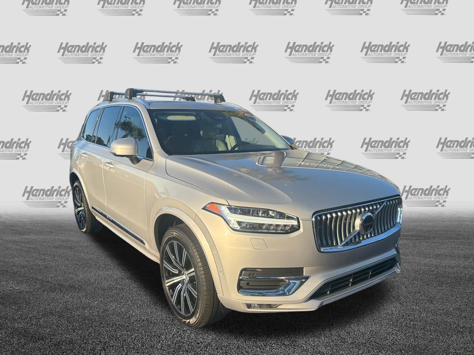 Used 2024 Volvo XC90 B5 Plus w/ Protection Package Premier AWD/4WD image 3
