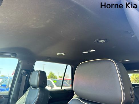 Used 2021 Chevrolet Tahoe Premier AWD/4WD image 26