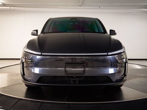 Used 2026 Tesla Model Y Long Range AWD/4WD image 10
