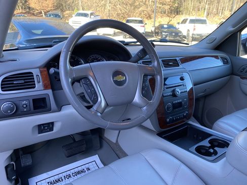 Used 2013 Chevrolet Avalanche LT w/ All-Star Edition image 29