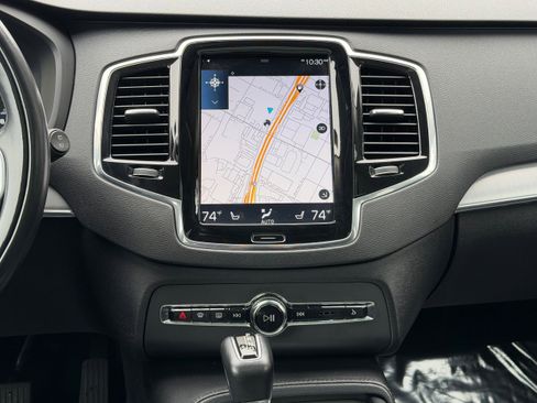 Used 2021 Volvo XC90 T5 Momentum w/ Advanced Package image 16