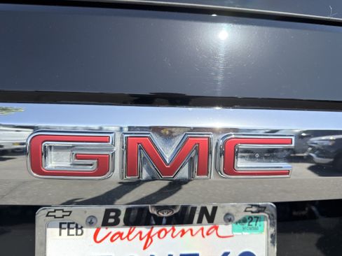 Used 2023 GMC Yukon SLT w/ SLT Luxury Package AWD/4WD image 49