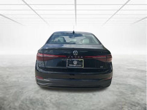 New 2026 Volkswagen Jetta SE FWD image 4