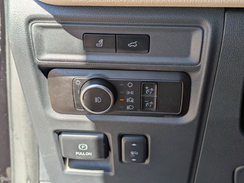 Used 2024 Ford Expedition Max Limited image 29