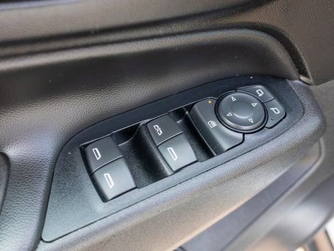 Used 2019 Chevrolet Equinox LT w/ Sun & Navigation Package AWD/4WD image 18