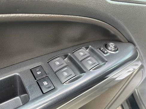 Used 2022 Chevrolet Colorado LT w/ LT Convenience Package image 23