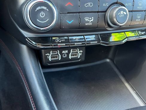 Certified 2023 Dodge Durango GT image 34