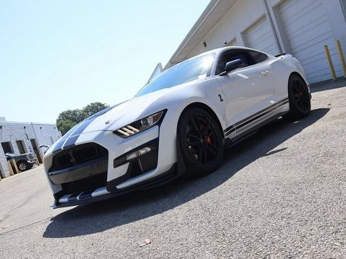Used 2021 Ford Mustang Shelby GT500 w/ Technology Package RWD image 4
