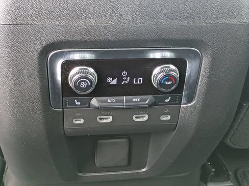 Used 2024 GMC Yukon Denali Ultimate AWD/4WD image 19