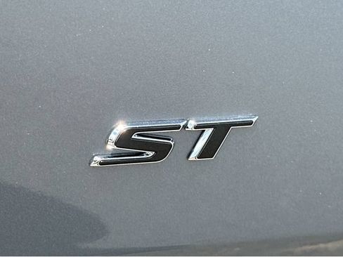 New 2026 Buick Envista Sport Touring w/ Convenience I Package FWD image 15