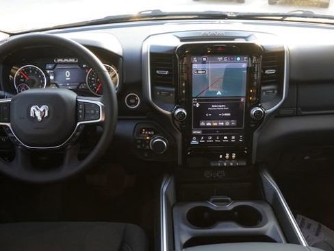 New 2026 RAM 1500 4x4 Crew Cab image 13