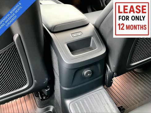 Used 2025 Volvo XC60 T8 Ultra w/ Protection Package Premier AWD/4WD image 31