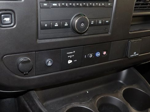 New 2024 GMC Savana 3500 w/ Power Convenience Package image 19