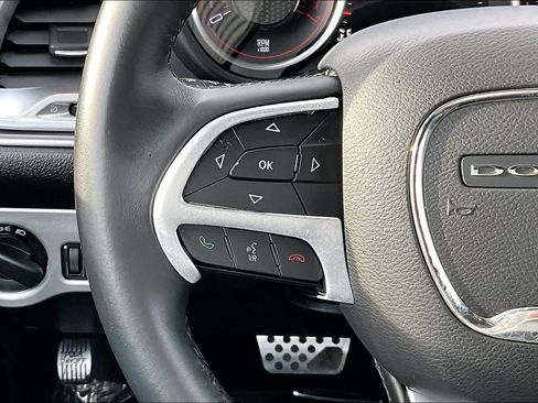 Used 2016 Dodge Challenger SXT image 22
