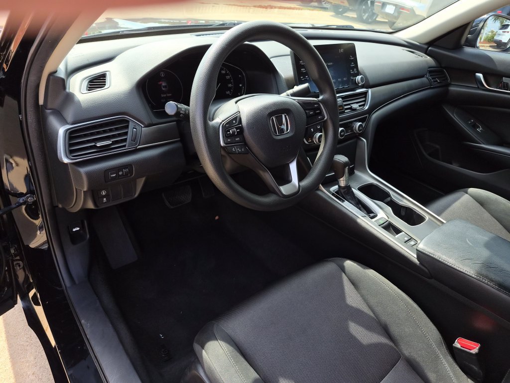 Used 2018 Honda Accord LX image 14