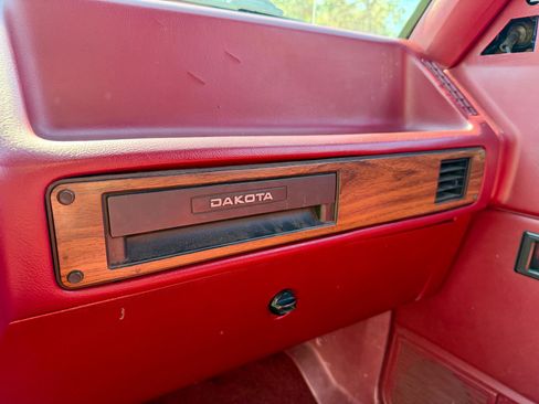 Used 1993 Dodge Dakota 2WD Club Cab image 50