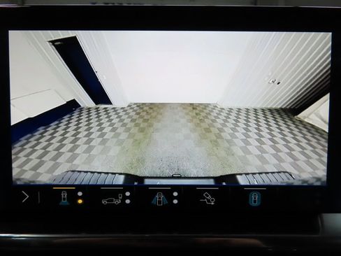 Used 2025 Chevrolet Silverado 2500 LTZ w/ Trail Boss Package image 16