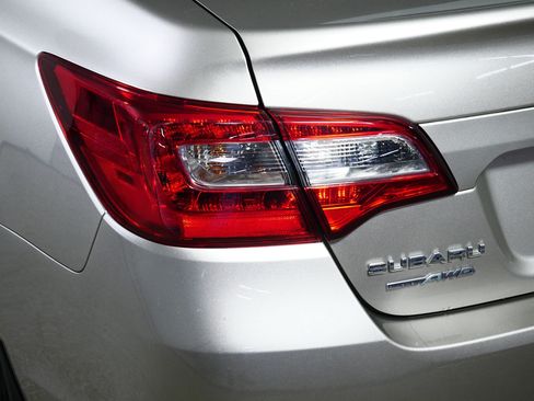 Used 2018 Subaru Legacy 2.5i Limited w/ Popular Package #2A AWD/4WD image 17