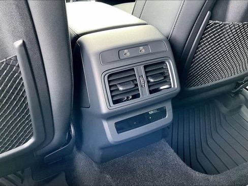 Used 2025 Audi Q5 Premium w/ Convenience Package AWD/4WD image 10
