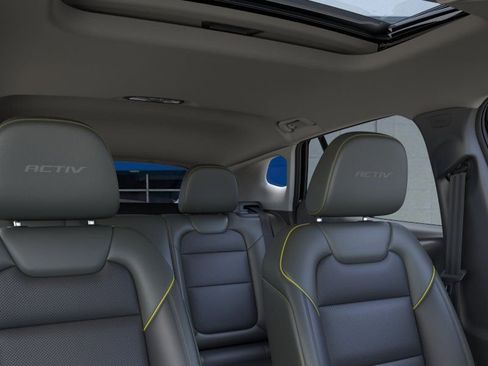 New 2026 Chevrolet Trax ACTIV w/ Sunroof Package FWD image 24