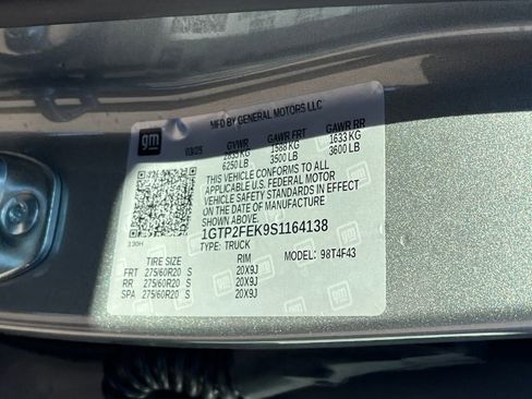 Used 2025 GMC Canyon Denali image 29