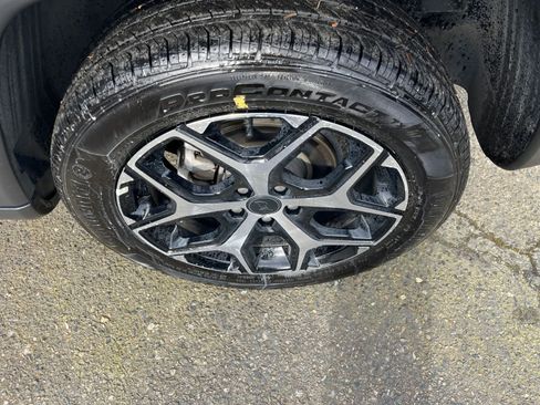 Used 2025 Jeep Compass Limited image 31