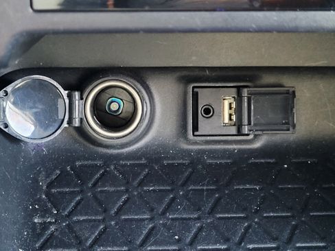 Used 2019 Toyota RAV4 LE image 21