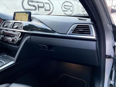 Used 2018 BMW 330e image 19