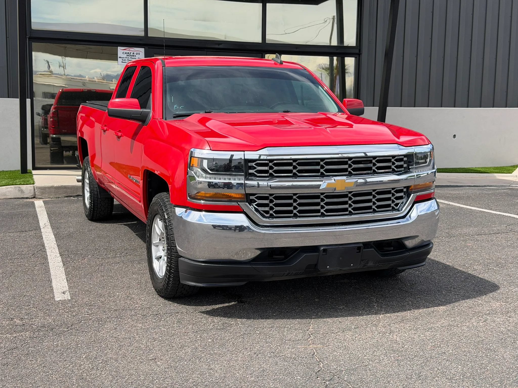 Used 2019 Chevrolet Silverado 1500 LT AWD/4WD image 12