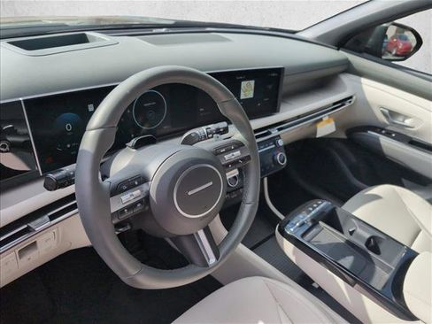 Certified 2025 Hyundai Tucson Limited image 9