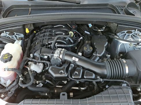 Used 2024 Jeep Grand Cherokee Laredo AWD/4WD image 27