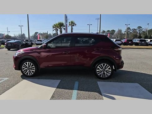 Used 2024 Nissan Kicks SV image 28