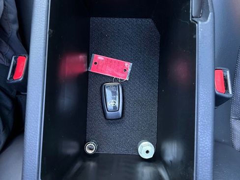 Used 2022 Toyota Camry XSE image 38