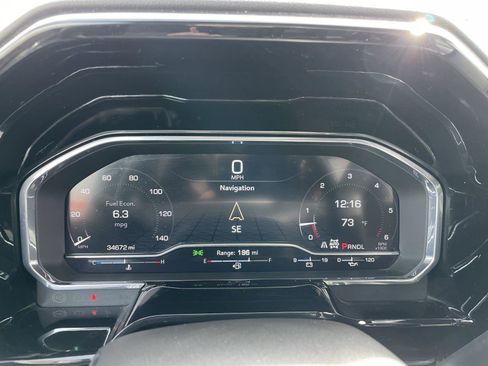 Used 2025 GMC Sierra 1500 SLT image 18