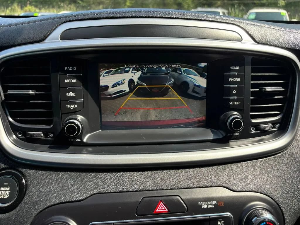 Used 2020 Kia Sorento EX AWD/4WD image 27