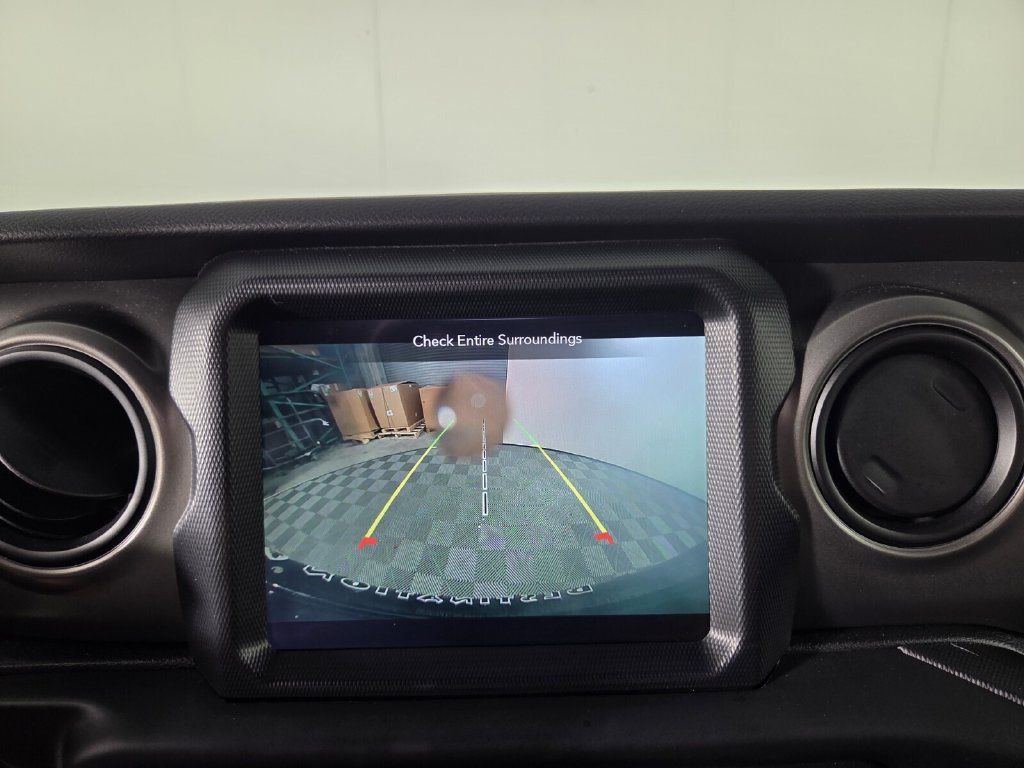 Used 2022 Jeep Wrangler Unlimited Sport AWD/4WD image 33