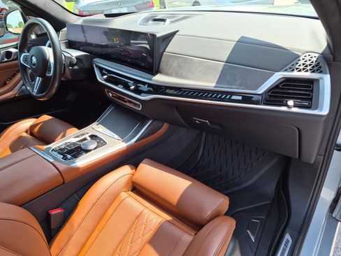 Used 2026 BMW X7 M60i AWD/4WD image 42