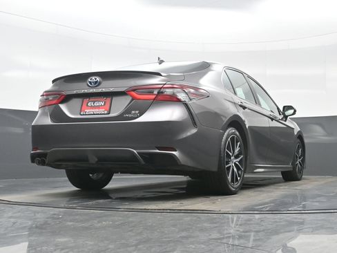 Used 2023 Toyota Camry SE image 32