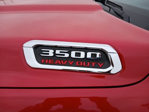 Used 2024 RAM 3500 Tradesman w/ Chrome Appearance Group image 11