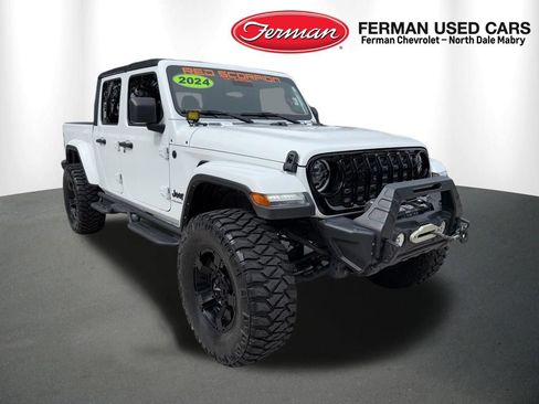 Used 2024 Jeep Gladiator Sport AWD/4WD image 1
