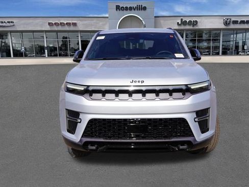 New 2026 Jeep Grand Wagoneer L Limited image 8