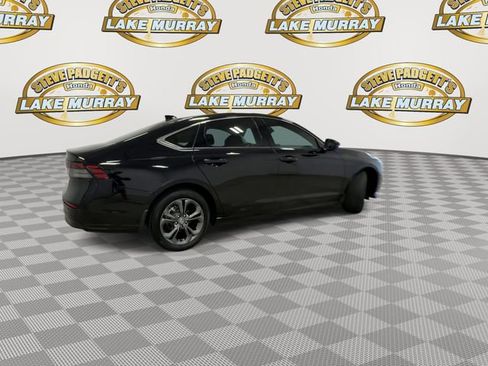 Used 2024 Honda Accord EX-L image 3
