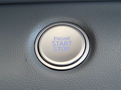 Certified 2025 Hyundai Elantra Sport FWD image 12
