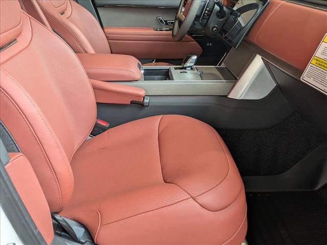 New 2026 Land Rover Range Rover SV AWD/4WD image 18