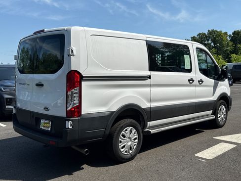 Used 2025 Ford Transit 250 Low Roof RWD image 4